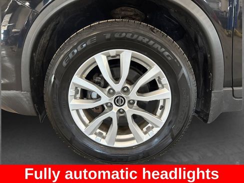 Used 2019 Nissan Rogue SV AWD/4WD image 13