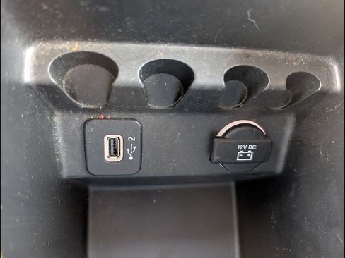 Used 2019 Jeep Cherokee Latitude w/ Popular Appearance Group image 20