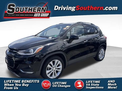 Used 2018 Chevrolet Trax Premier FWD image 1