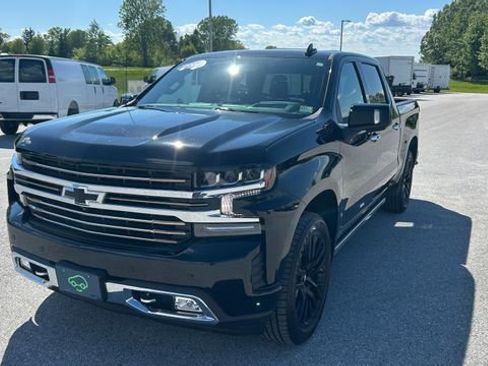 Certified 2022 Chevrolet Silverado 1500 High Country w/ Technology Package AWD/4WD image 8