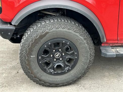 Used 2022 Ford Bronco Wildtrak image 10