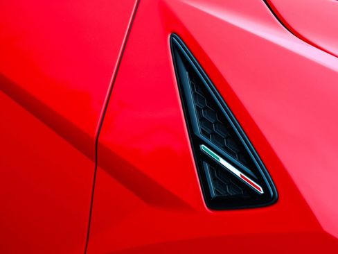 Used 2023 Lamborghini Urus S image 10