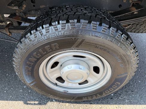 Used 2020 Ford F350 XL w/ Power Equipment Group AWD/4WD image 10