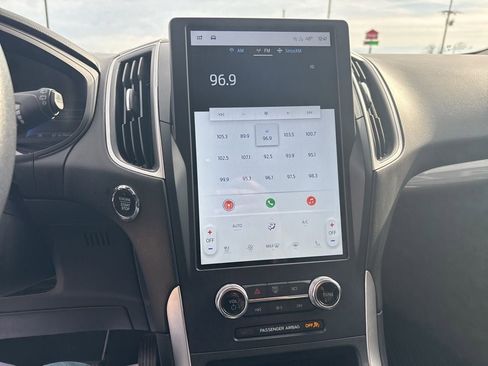 Used 2023 Ford Edge SEL w/ Convenience Package image 12