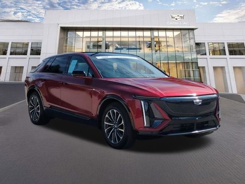 Certified 2024 Cadillac Lyriq Sport image 3