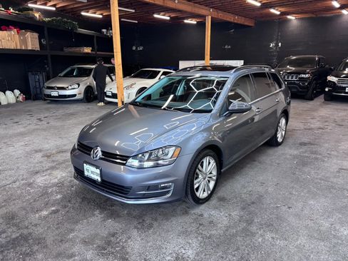 Used 2015 Volkswagen Golf TDI SE w/ Lighting Package FWD image 4