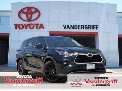 Used 2024 Toyota Highlander LE