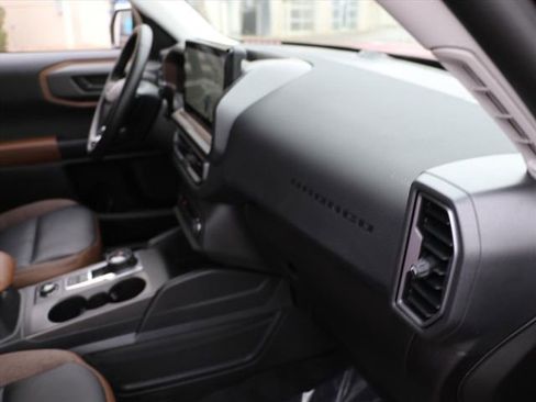 Used 2025 Ford Bronco Sport Outer Banks w/ Outer Banks Tech Package+ image 11