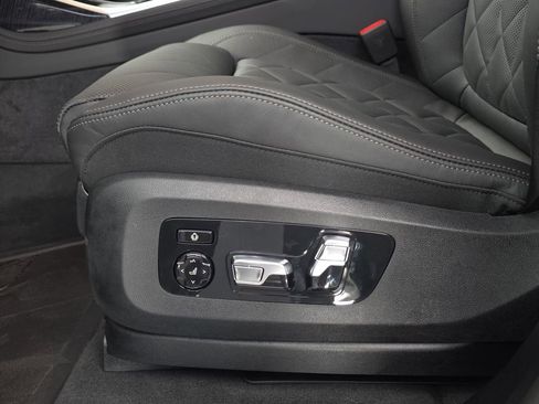 New 2026 BMW X7 xDrive40i w/ M Sport Package image 29