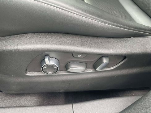 Certified 2024 Cadillac XT4 Premium Luxury FWD image 18