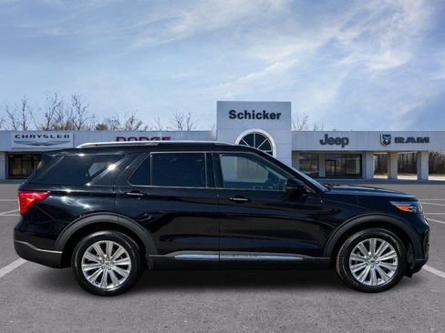 Used 2022 Ford Explorer Limited w/ Limited Technology Package AWD/4WD image 2