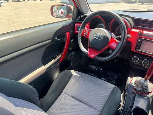 Used 2015 Scion tC FWD image 22