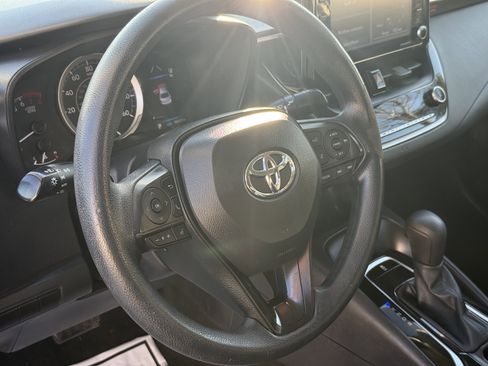 Used 2022 Toyota Corolla LE image 12