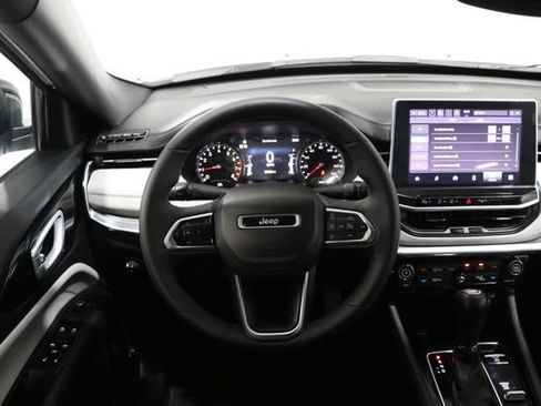 Used 2023 Jeep Compass Limited w/ Sun and Sound Group AWD/4WD image 12