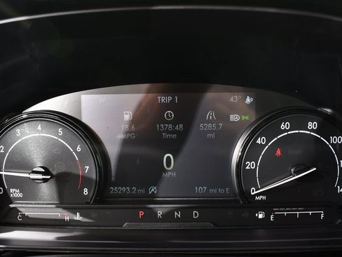 Used 2021 Lincoln Corsair AWD w/ Premium Package image 25