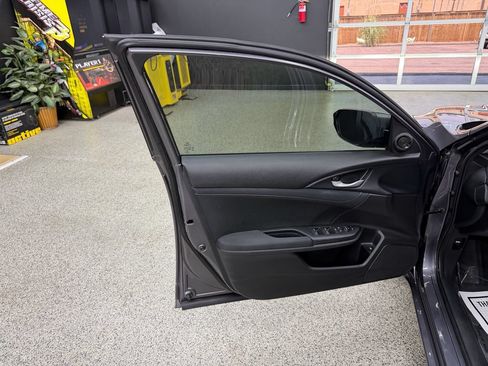 Used 2020 Honda Insight EX image 9