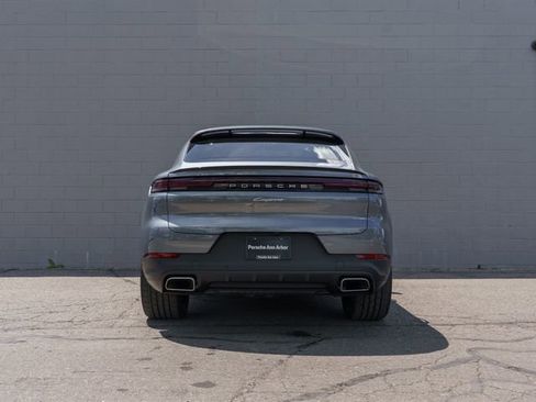 New 2026 Porsche Cayenne Coupe AWD/4WD image 6