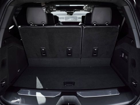 Used 2026 Cadillac Escalade V image 25