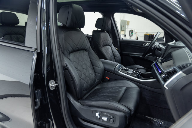 Certified 2024 BMW X5 M60i AWD/4WD image 25