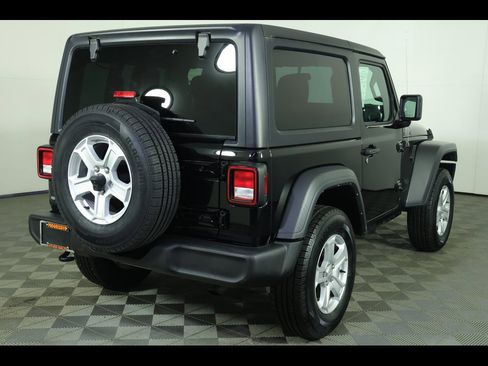 Used 2021 Jeep Wrangler Sport S image 2