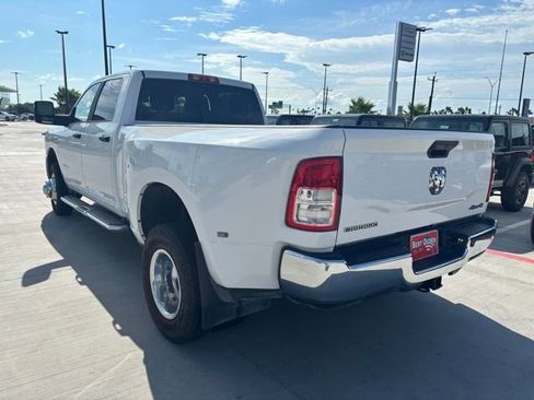 Used 2024 RAM 1500 Laramie RWD image 4