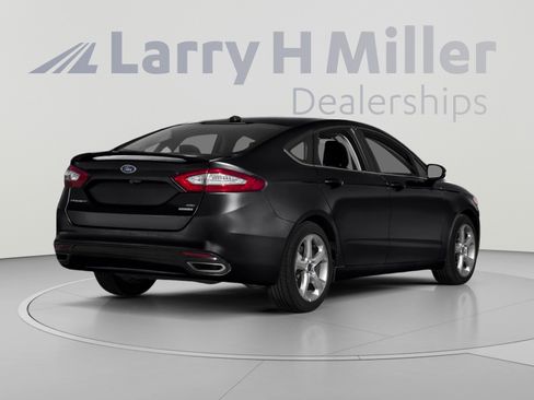 Used 2016 Ford Fusion SE AWD/4WD image 2