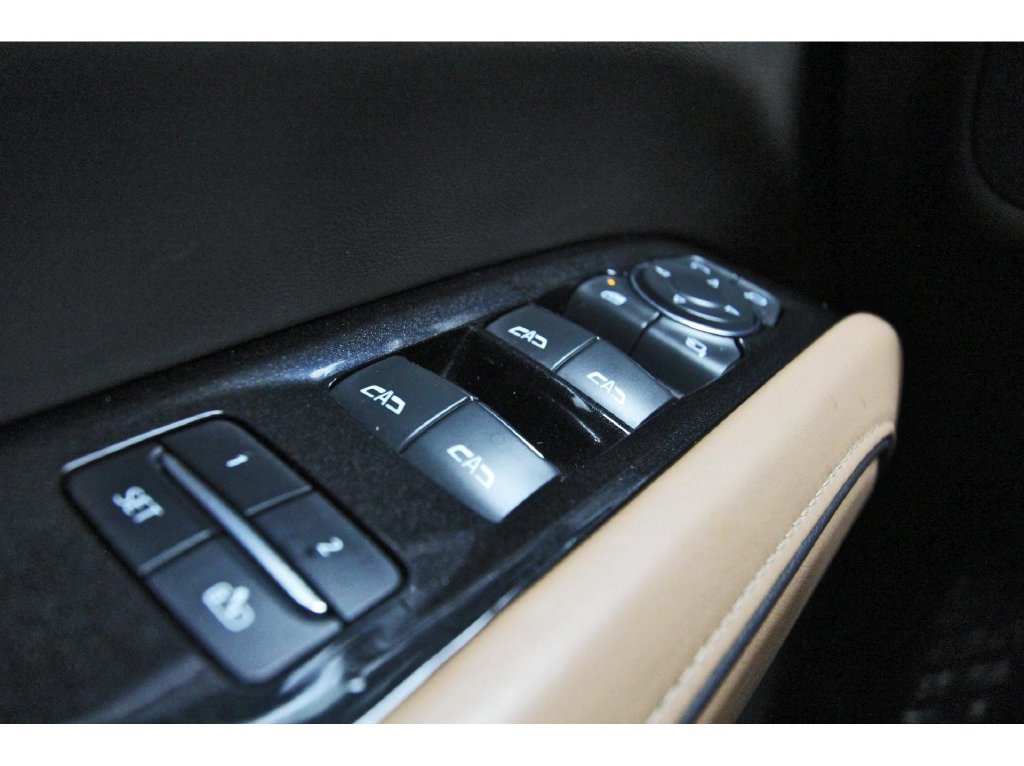 Used 2022 Cadillac Escalade Premium Luxury w/ Performance Package RWD image 21
