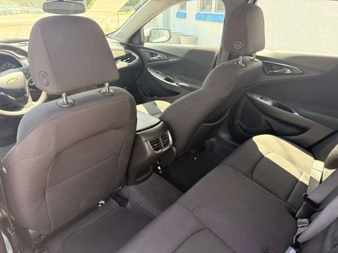 Used 2024 Chevrolet Malibu LT FWD image 16
