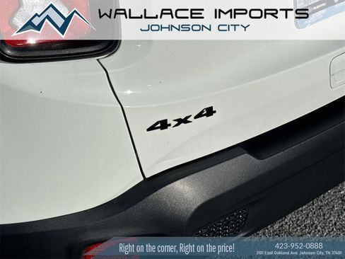 Used 2023 Jeep Renegade Latitude image 11