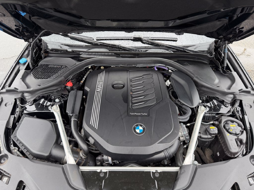 Used 2021 BMW 540i w/ M Sport Package RWD image 13