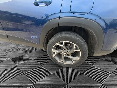 Used 2024 Chevrolet Trax LT FWD image 19