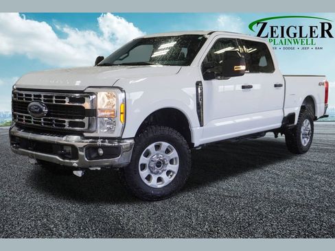 Used 2023 Ford F250 XLT image 1