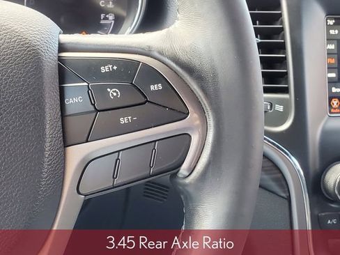 Used 2019 Jeep Grand Cherokee Laredo image 20