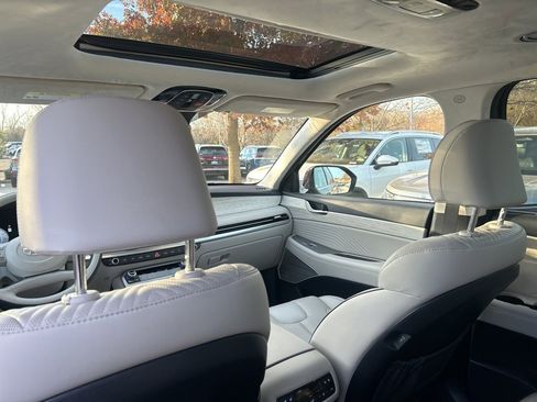 Used 2024 Hyundai Palisade Calligraphy image 29