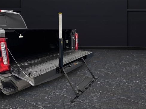 Used 2024 Ford F250 XLT w/ XLT Premium Package image 16