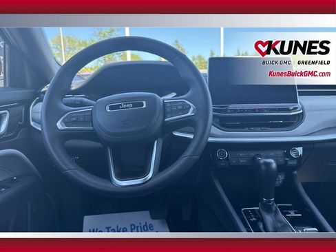 Used 2025 Jeep Compass Limited AWD/4WD image 36