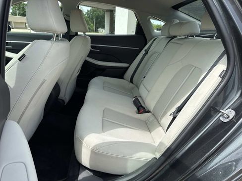 Used 2025 Hyundai Sonata SEL FWD image 28