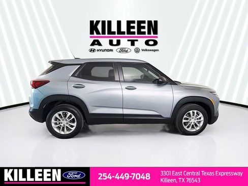 Used 2024 Chevrolet TrailBlazer LS w/ LS Convenience Package FWD image 9