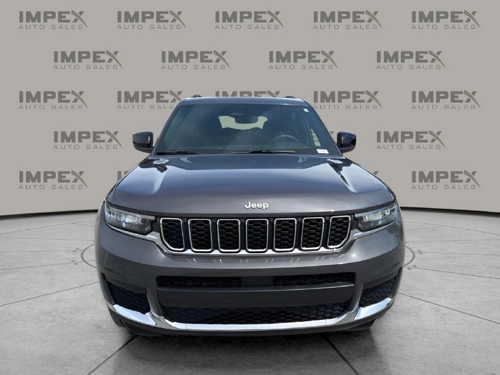 Used 2024 Jeep Grand Cherokee L Laredo RWD image 8