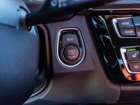 Used 2018 BMW M3 image 22