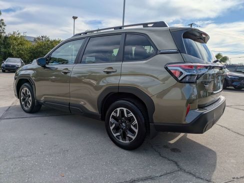 Certified 2025 Subaru Forester Premium w/ Protection Package image 6