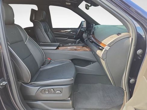 Used 2021 Cadillac Escalade ESV Premium Luxury w/ Driver Assist Tech Package AWD/4WD image 40