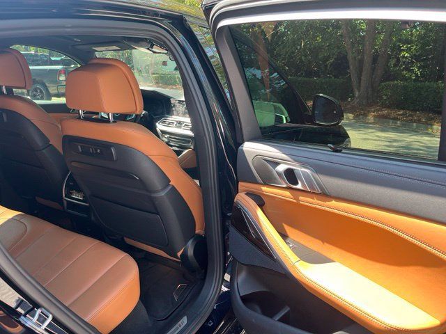 Used 2022 BMW X6 xDrive40i AWD/4WD image 12