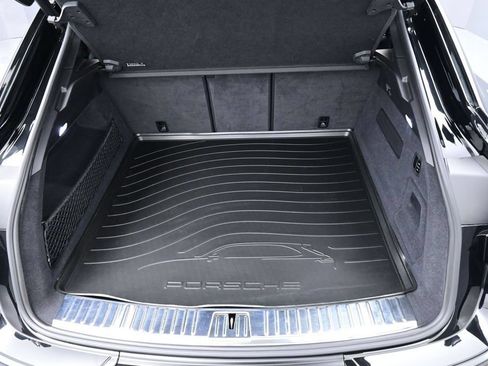 Used 2024 Porsche Cayenne Turbo GT AWD/4WD image 34