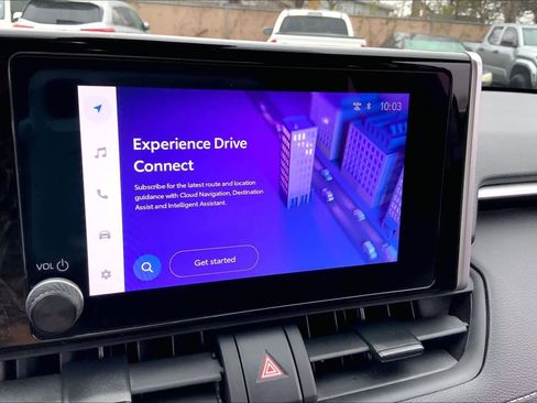 Used 2025 Toyota RAV4 XLE image 31