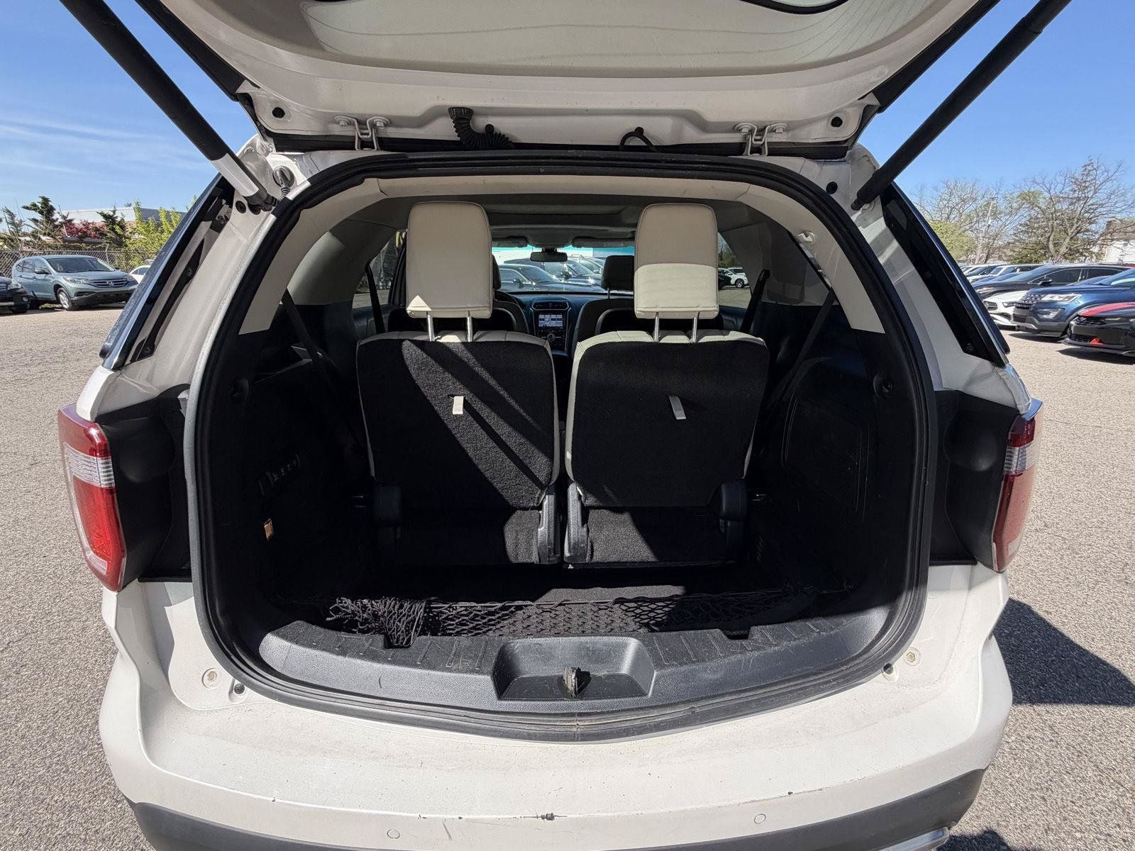 Used 2017 Ford Explorer Platinum AWD/4WD image 28