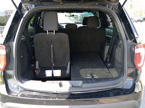 Used 2016 Ford Explorer XLT FWD image 18