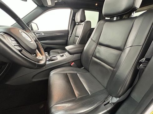 Used 2020 Jeep Grand Cherokee Limited w/ Luxury Group II image 31