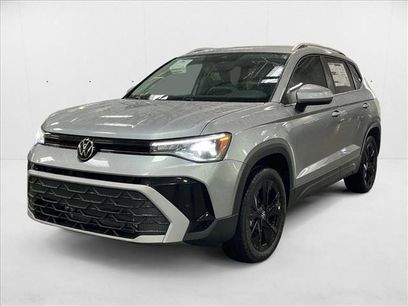 New 2025 Volkswagen Taos SE