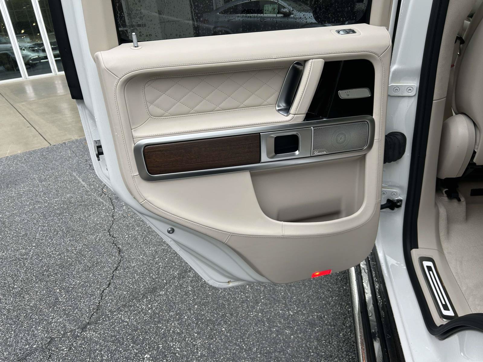 New 2027 Mercedes-Benz G 580 e image 34